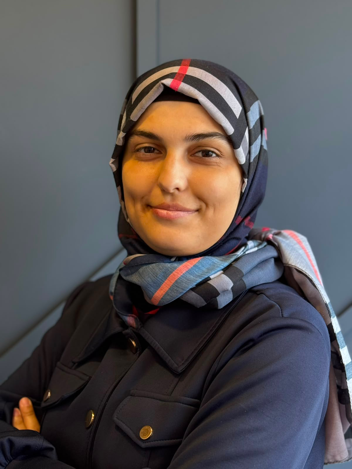 Dt. Büşra Gülmez