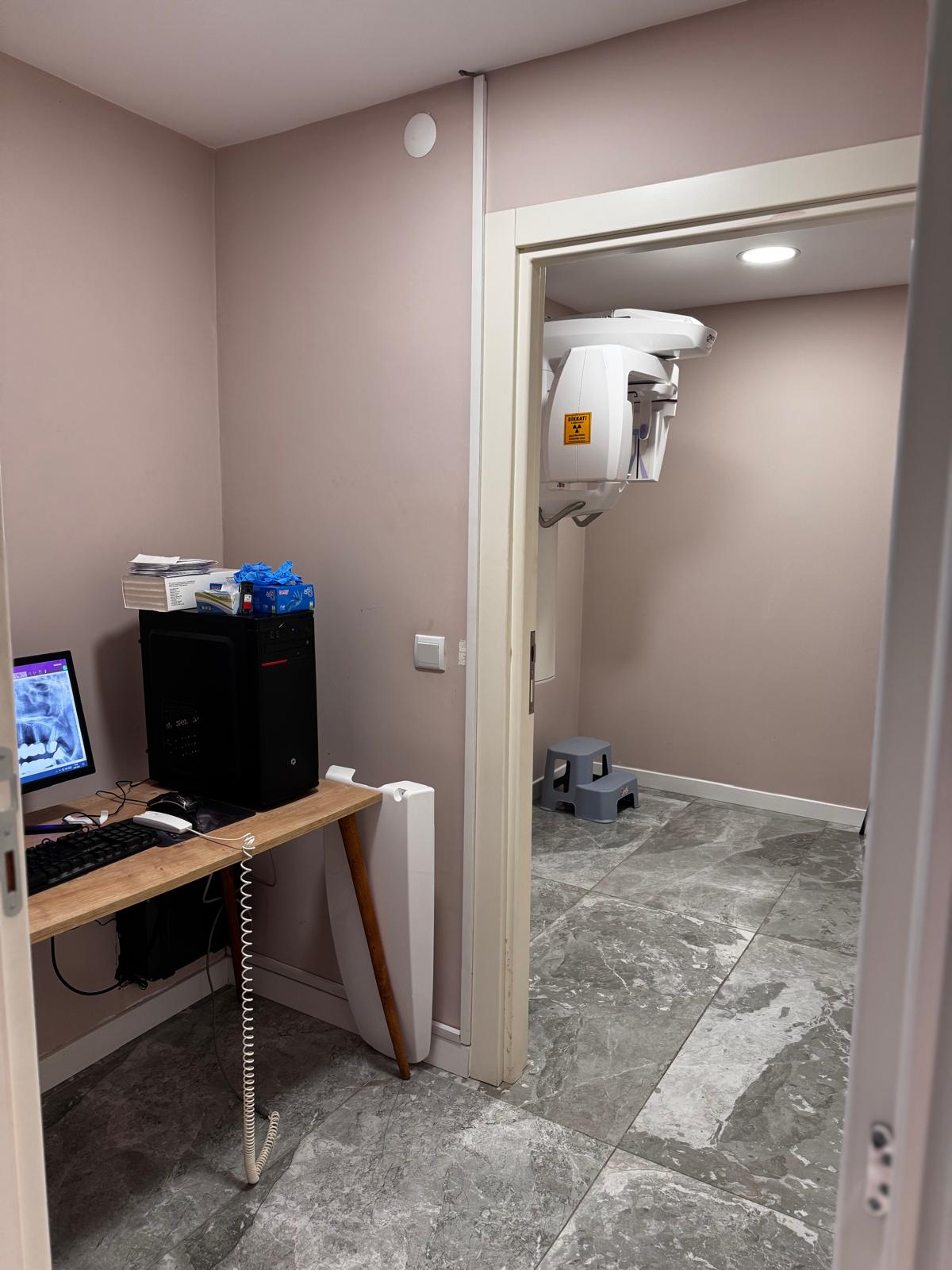 Karanfil kliniği — röntgen odası